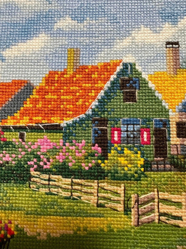 Tulip Field R2148 Counted Cross Stitch Kit