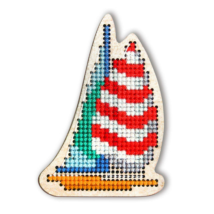 Kit for decorating with perforated wooden form EHW023