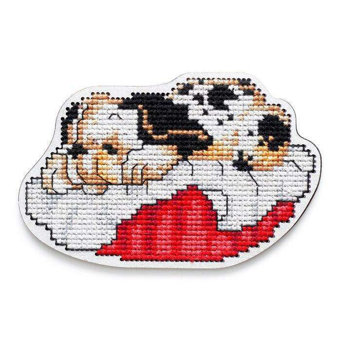 Kit for decorating with perforated wooden form EHW032