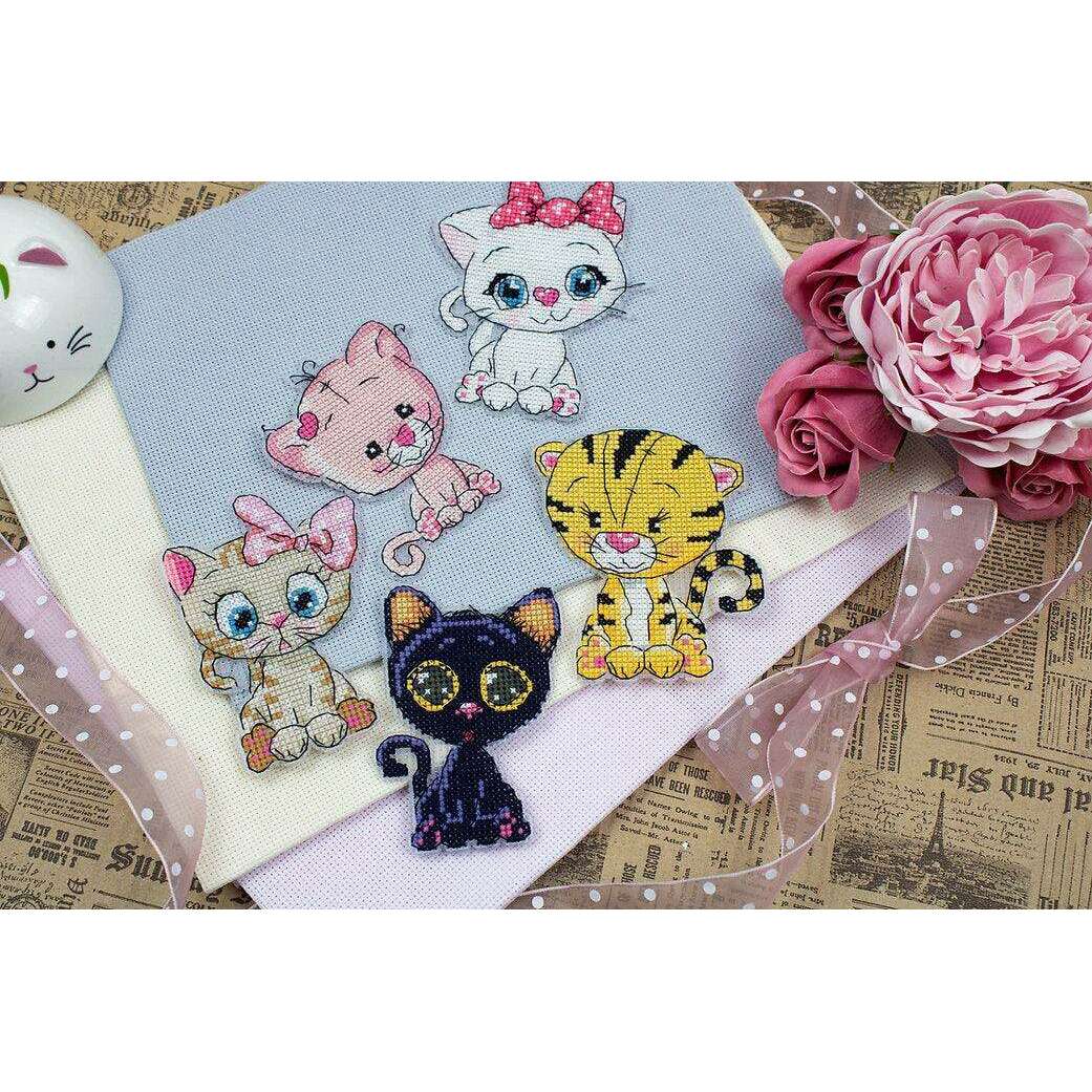 Kittens JK033L Counted Cross-Stitch Kit