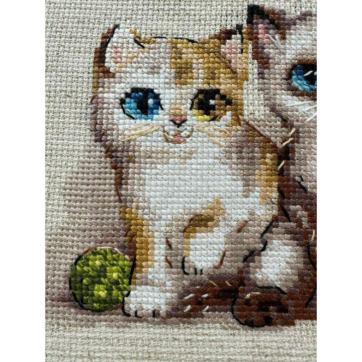 Kittens R2180 Counted Cross Stitch Kit