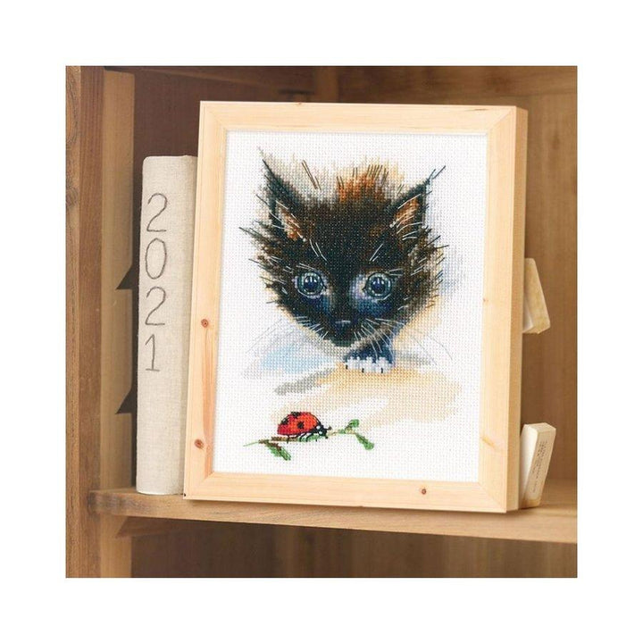 Ladybug and super-cat M826 Counted Cross Stitch Kit