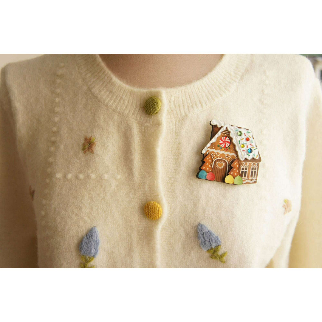 Gingerbread House Brooch by Laliblue