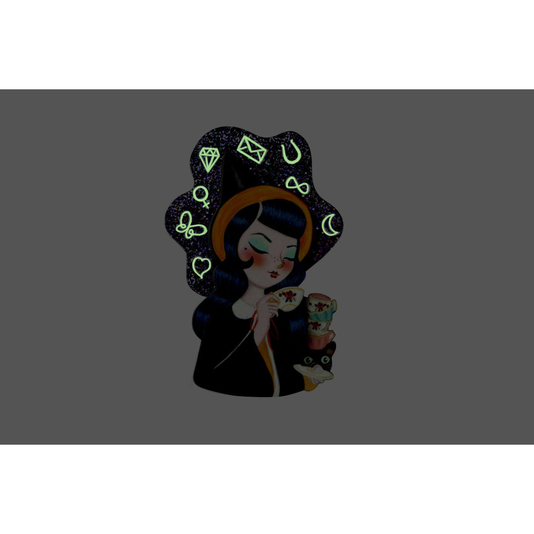 Witch Reading Tasseomancy Brooch by Laliblue