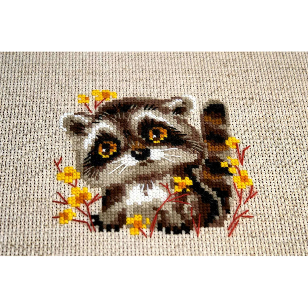 Little Raccoon R1754 Counted Cross Stitch Kit