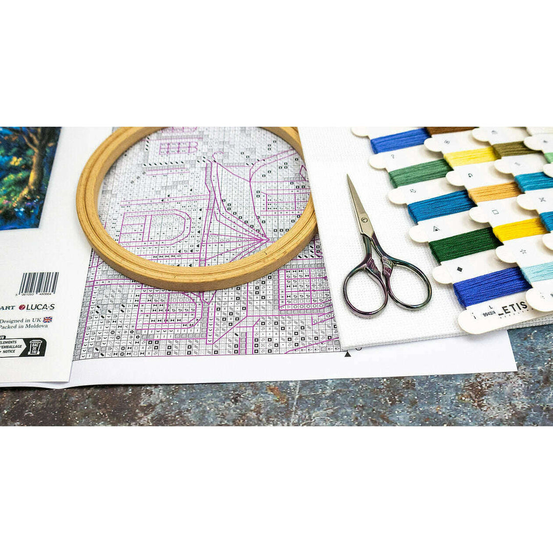 Luna's Garden L9942 Counted Cross Stitch Kit
