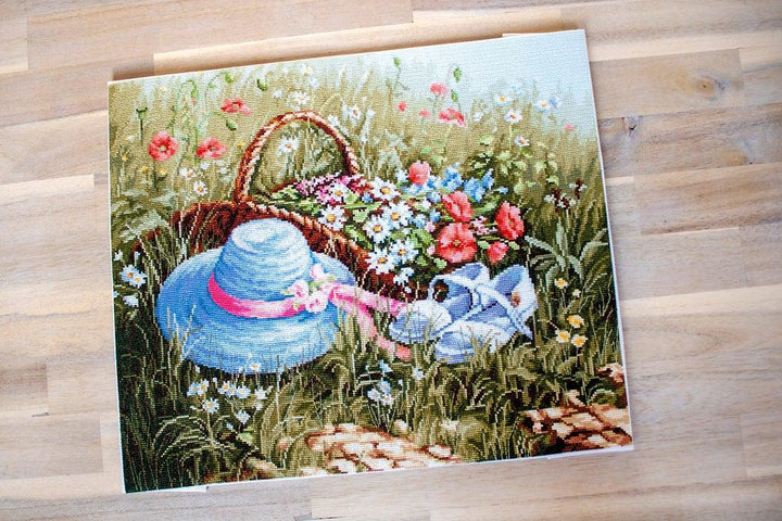 Meadow with poppies BU4020L Counted Cross-Stitch Kit