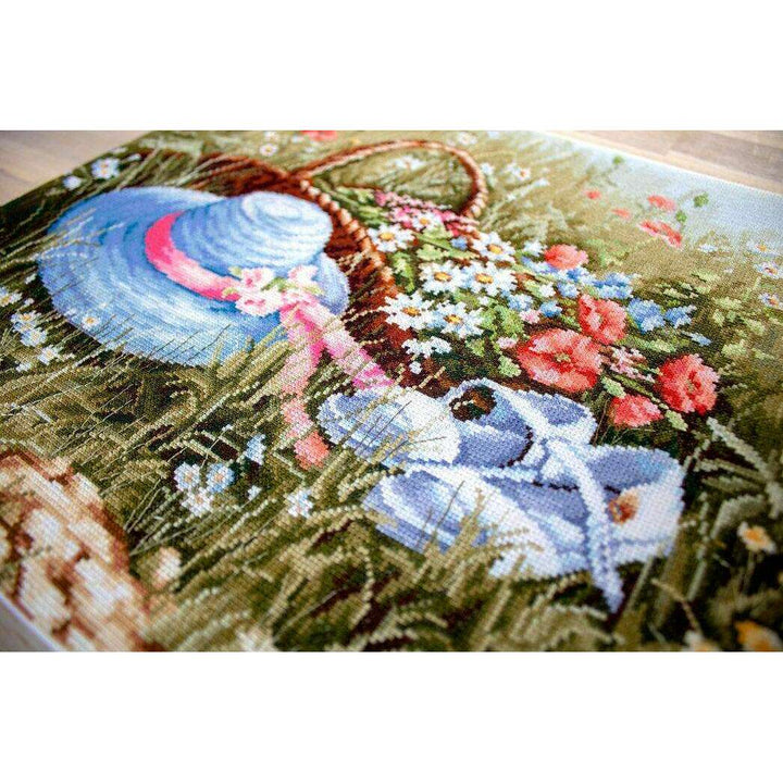 Meadow with poppies BU4020L Counted Cross-Stitch Kit