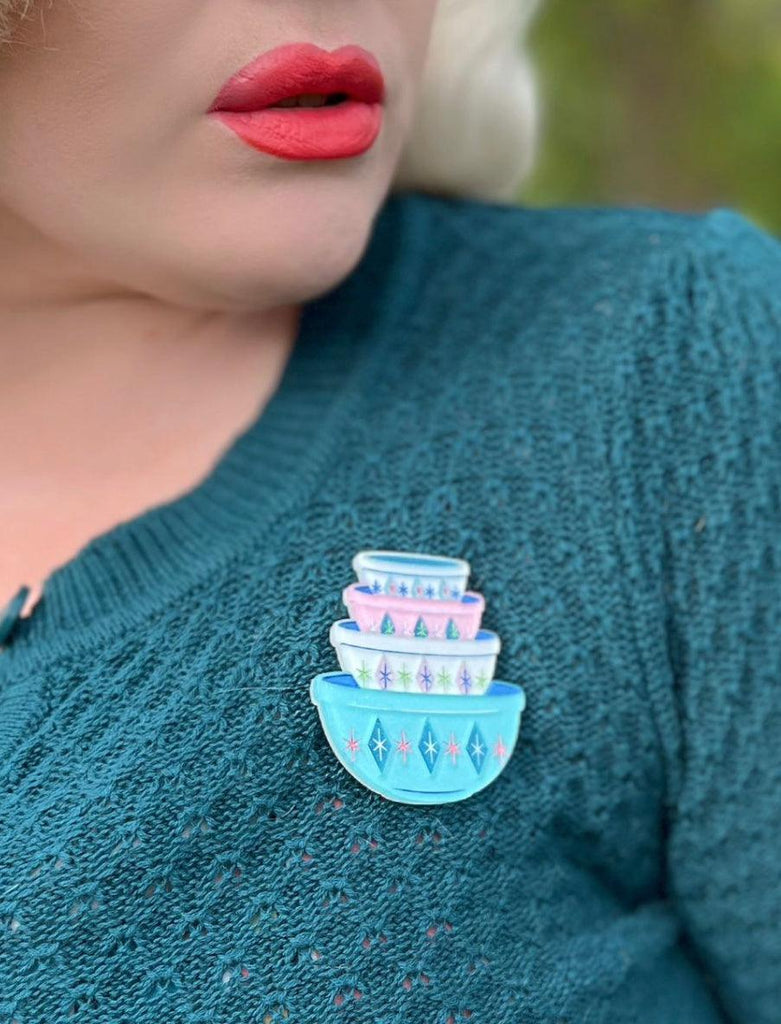 Mid-Mod Mixers Pyrex Inspired Brooch - Quirks!