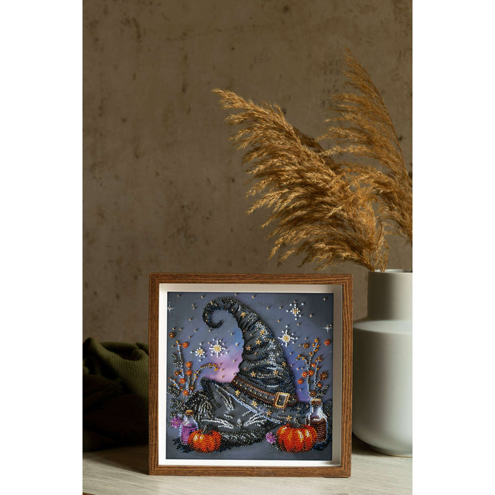 Mid-sized bead embroidery kit - Dream of the Witch AMB-123