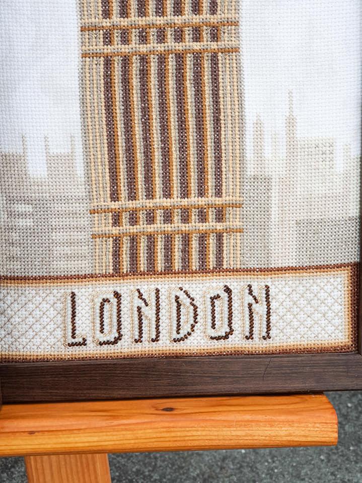 London Mixed Technique Stitch Kit by Charivna Mit M-191C