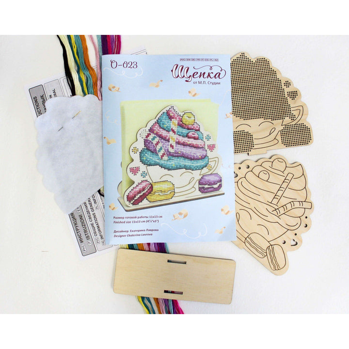 Napkin Holder Cake O-023 Counted Cross Stitch Kit on Plywood