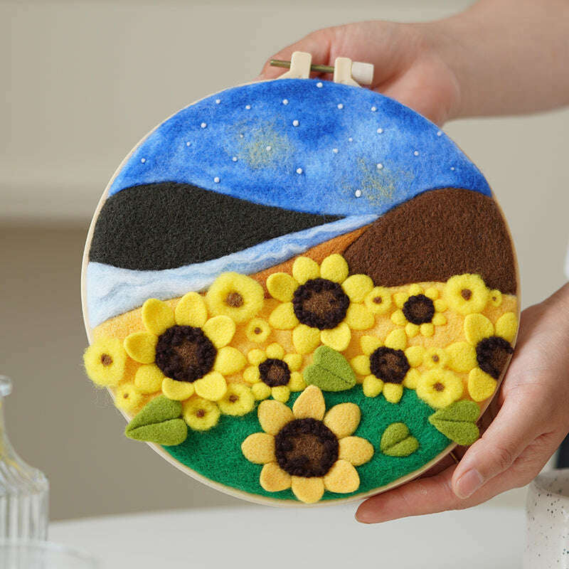 Needle Felting Kit - Golden Sunflower Fields. Wizardi DIY Wool Craft Kit F07N8-W404
