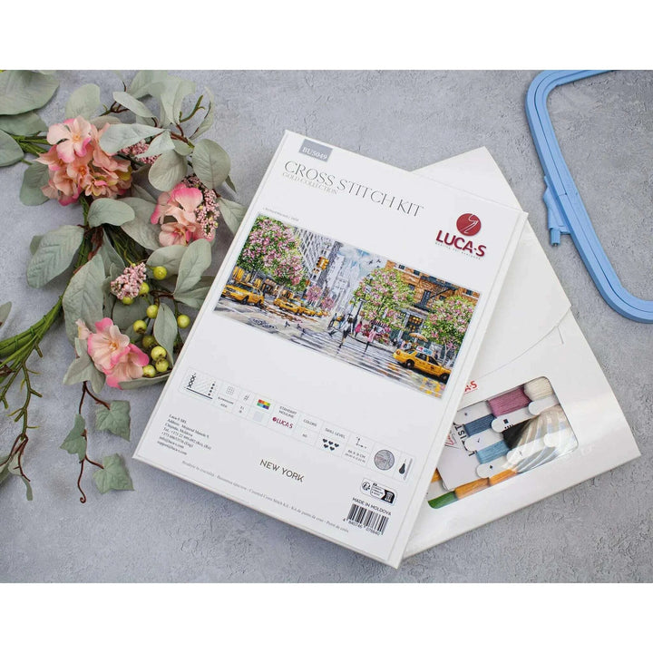 New York BU5049L Counted Cross-Stitch Kit