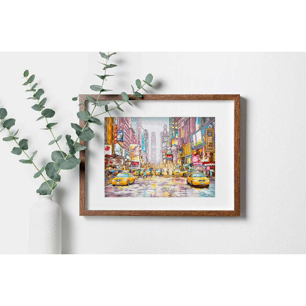 New York Times Square L8222 Counted Cross Stitch Kit