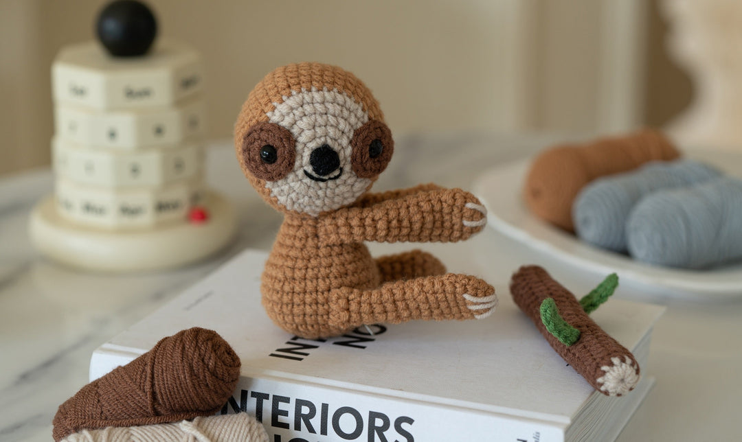 Sloth and Koala Amigurumi DIY Crochet Kit Wizardi F07N8-M207