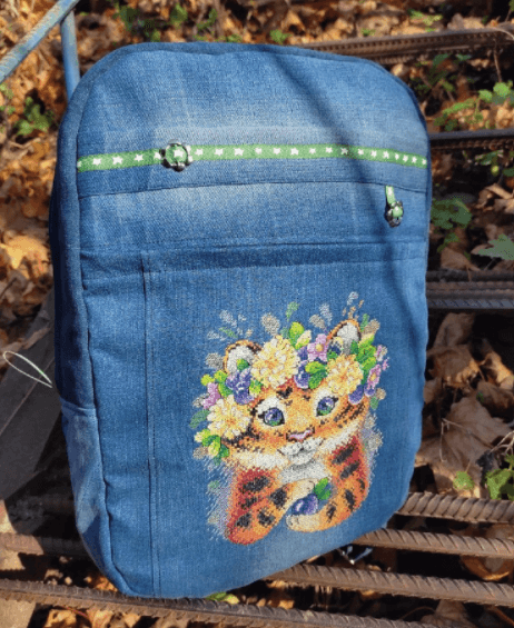 On a Summer Day SM-612  Counted Cross Stitch Kit