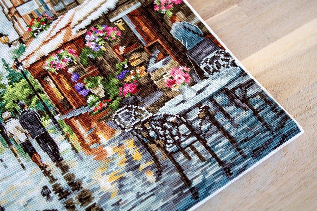 Paris in Flowers B2365L Counted Cross-Stitch Kit