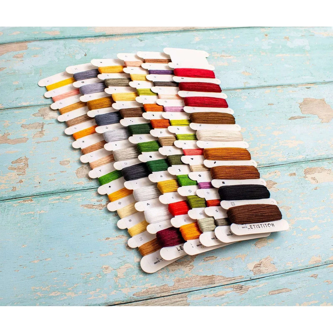 Paws & Presents L9947 Counted Cross Stitch Kit