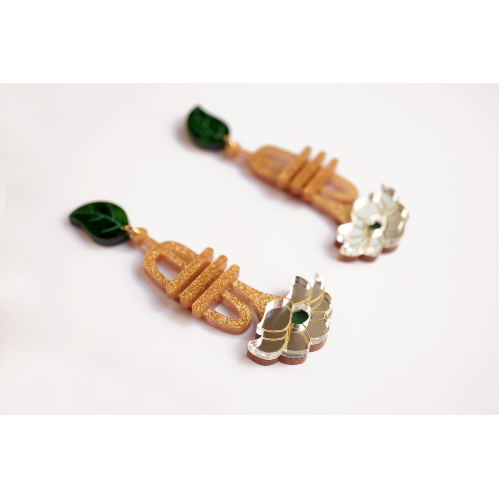 Trumpet with flower earrings by Laliblue 1