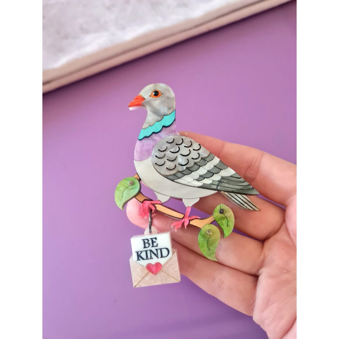 Pigeon brooch or necklace 1