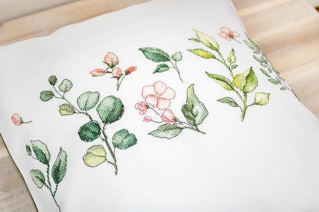 Pillow PB201L Counted Cross-Stitch Kit