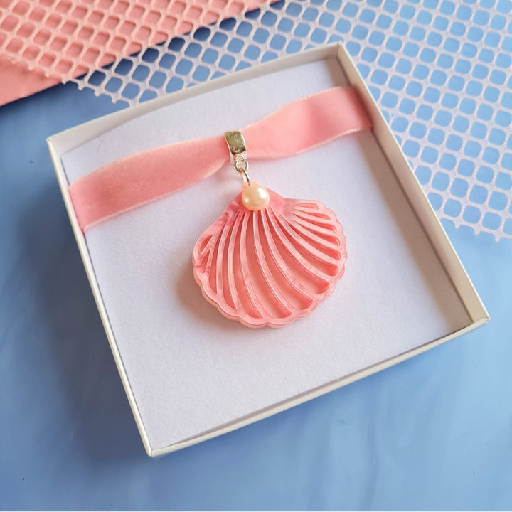 Pink Clam Shell Barbie Inspired Choker 2