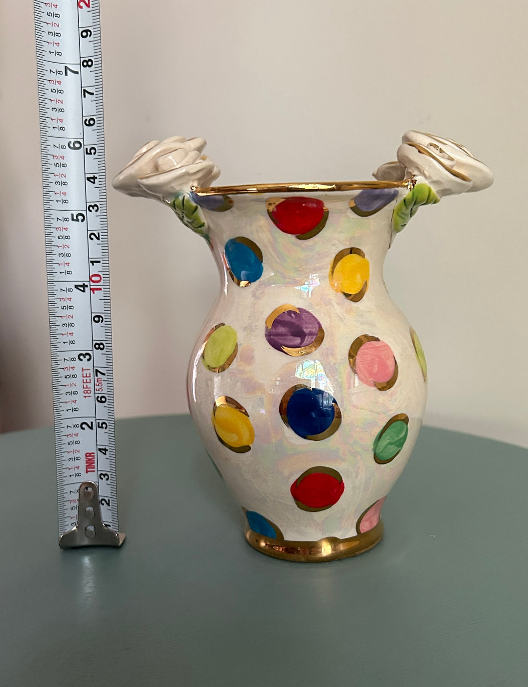 Polka dot vase height measurement