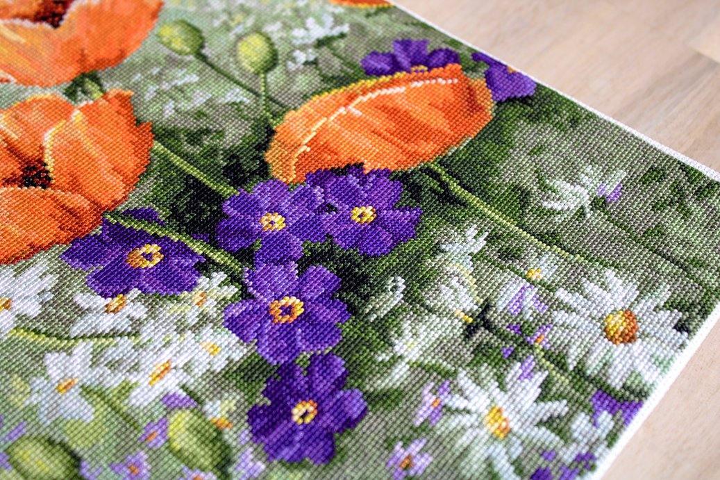 Poppies B2368L Counted Cross-Stitch Kit