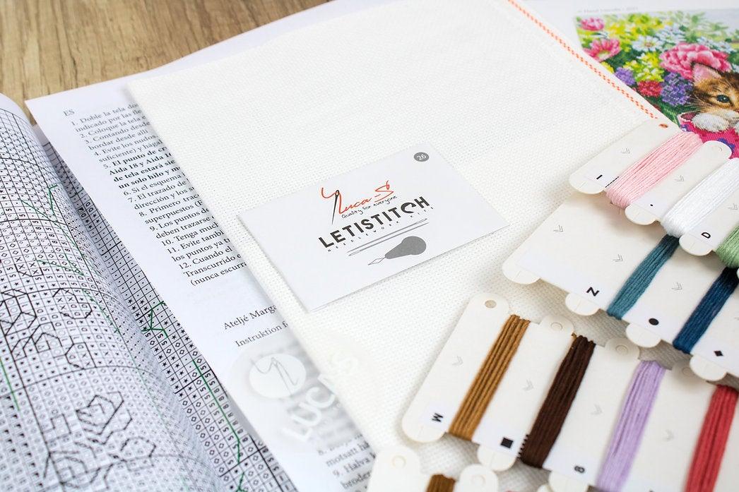 Pretty kitten B2390L Counted Cross-Stitch Kit