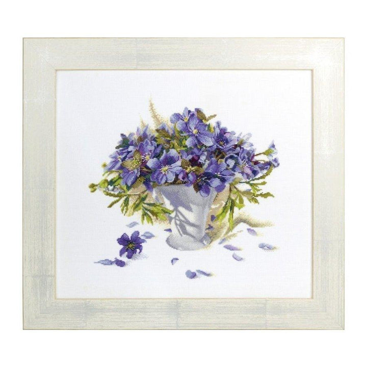 Primroses M488 Counted Cross Stitch Kit