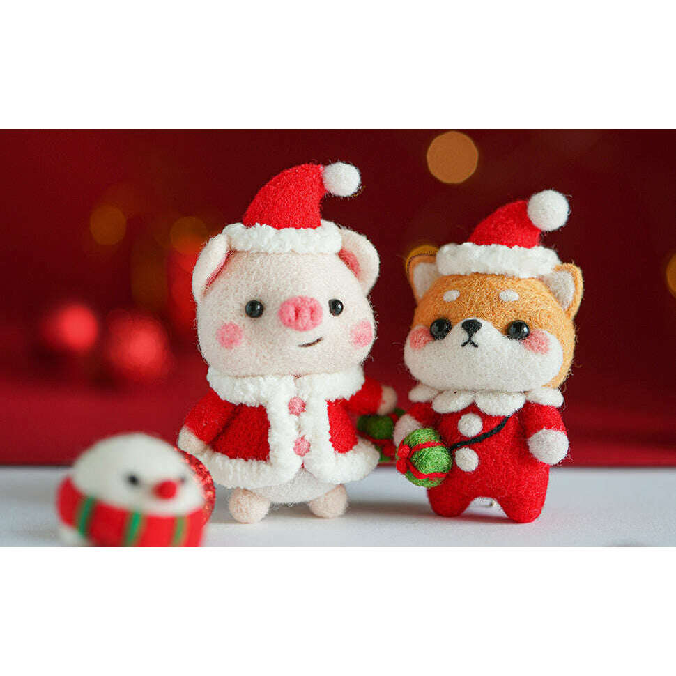 Puppy in Christmas Costume Needle Felting Kit. Wizardi DIY Wool Craft Kit F07N8-W151