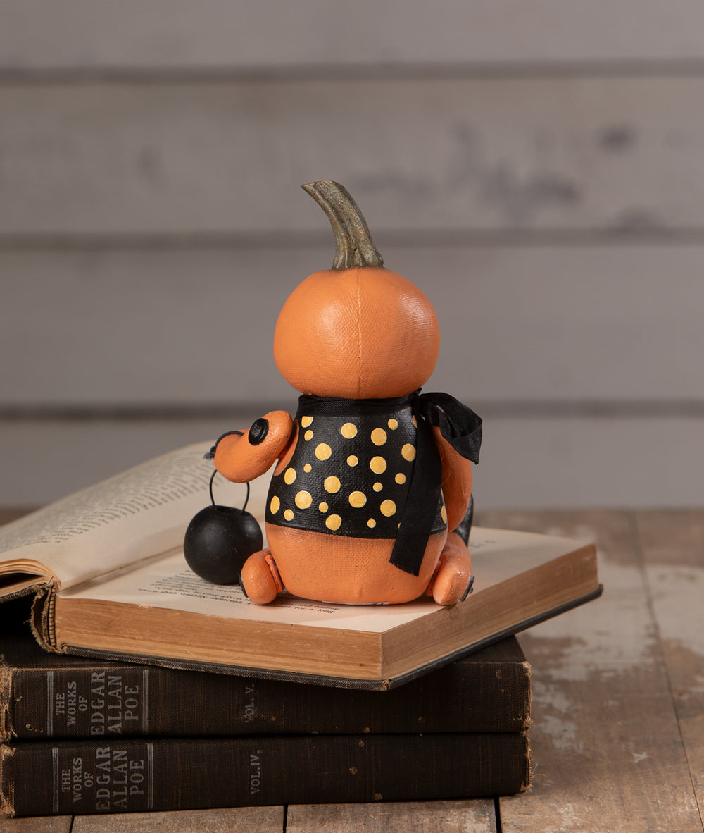 Gourdon Pumpkin Sitter by Bethany Lowe Designs, image 2