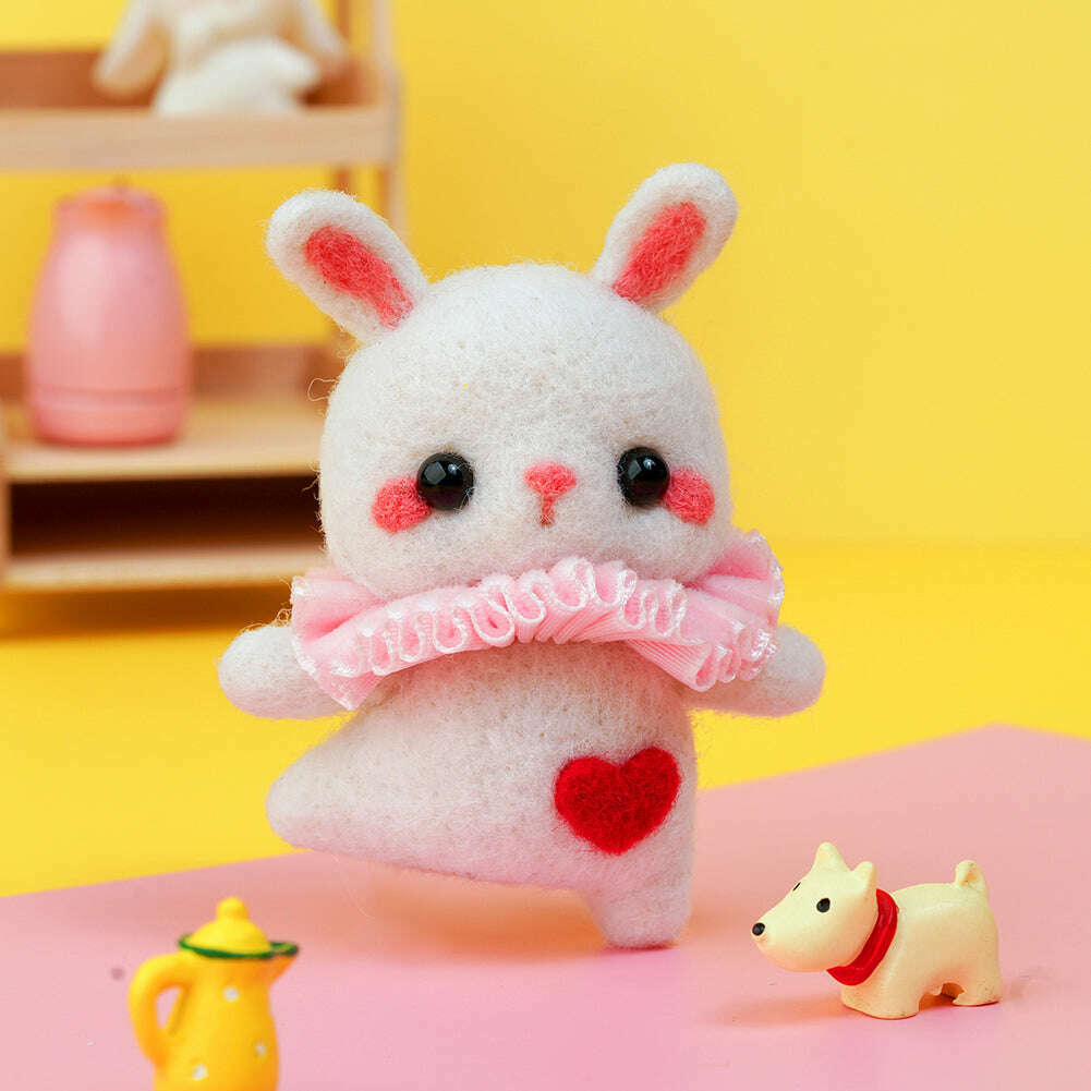 Rabbit Needle Felting Kit. Wizardi DIY Wool Craft Kit F07N8-W183