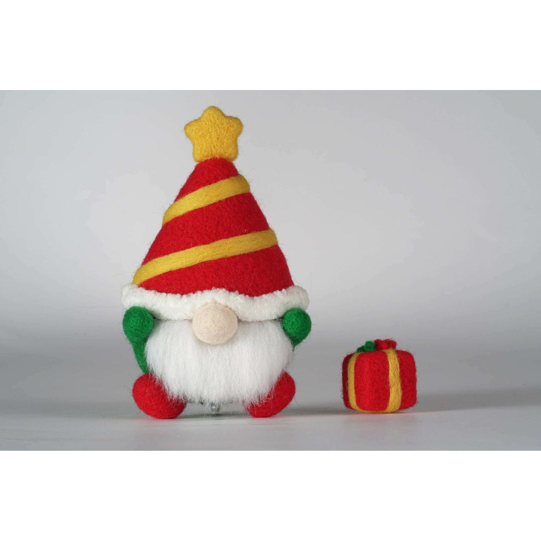 Red Christmas Gnome Needle Felting Kit. Wizardi DIY Wool Craft Kit F07N8-491