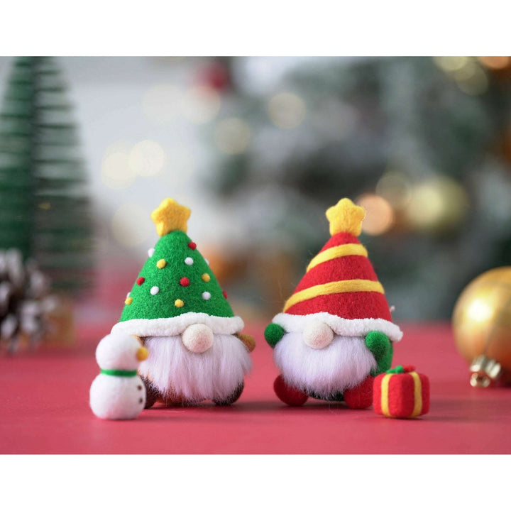 Red Christmas Gnome Needle Felting Kit. Wizardi DIY Wool Craft Kit F07N8-491