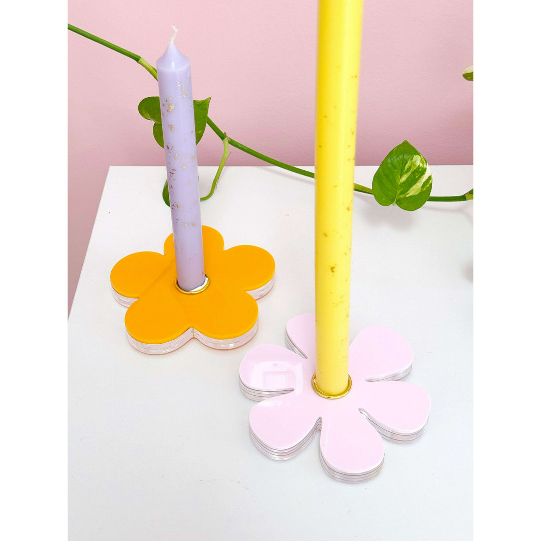 Retro flower acrylic candle holder