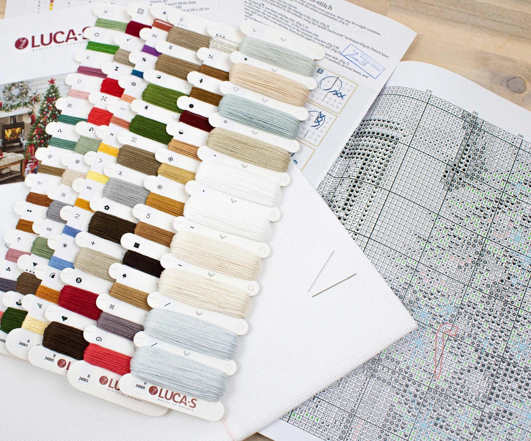 Santa interior B2408L Counted Cross-Stitch Kit