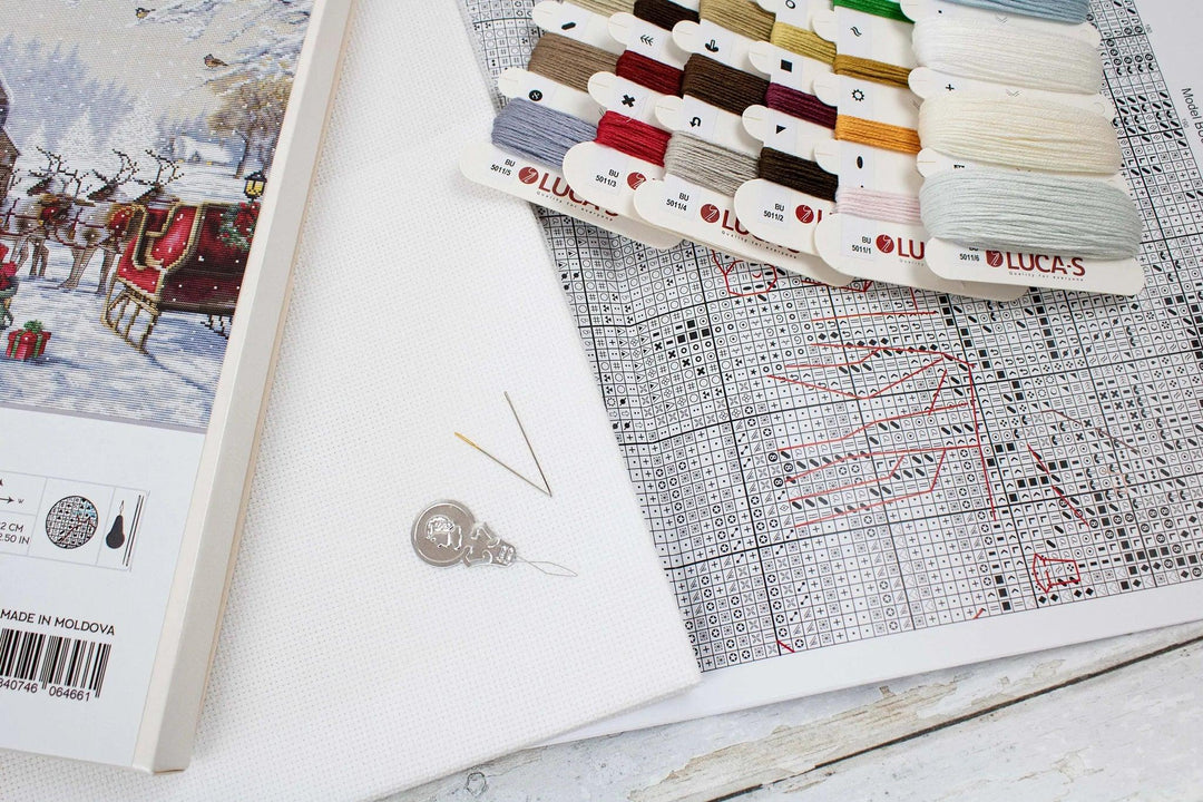 Santa interior B2408L Counted Cross-Stitch Kit