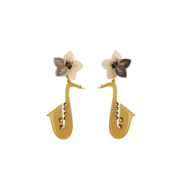 Saxophone with flower earrings by Laliblue 