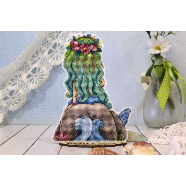 Sea Beauty SR-464  Plastic Canvas Counted Cross Stitch Kit