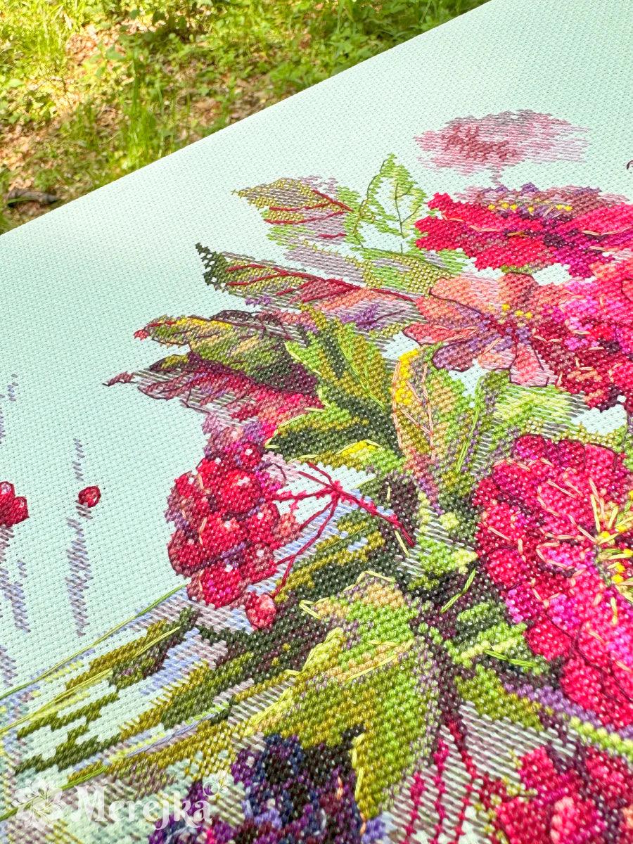 September Colour K-221 Counted Cross-Stitch Kit