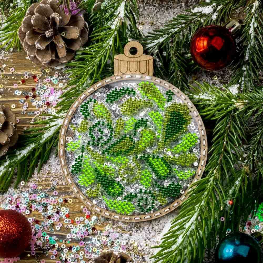 Set for embroidery with beads on a plastic base FLPL-062