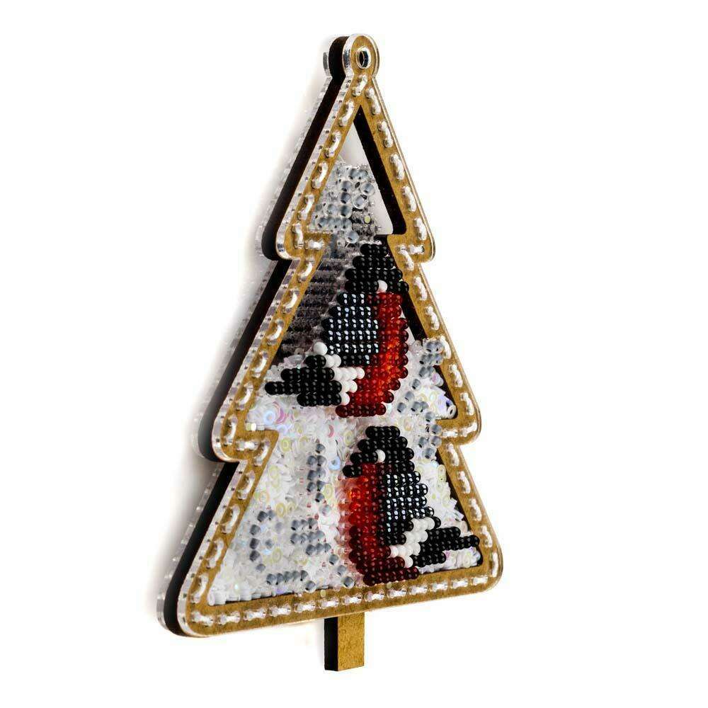 Set for embroidery with beads on a plastic base FLPL-068