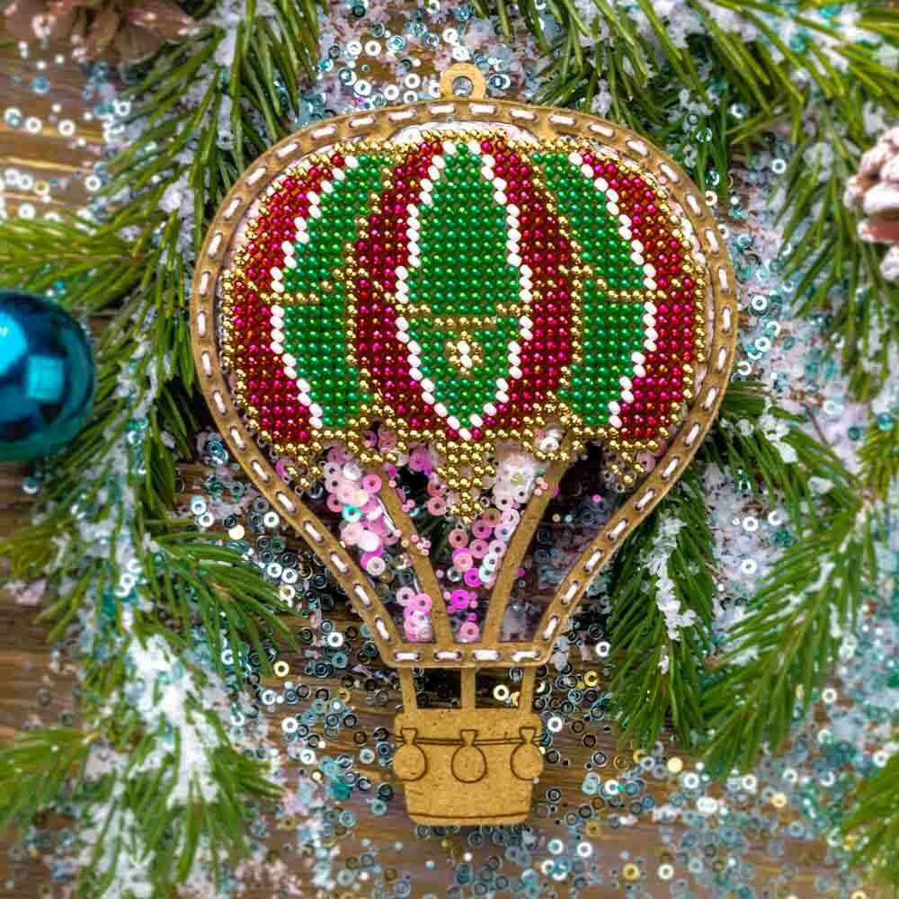 Set for embroidery with beads on a plastic base FLPL-075