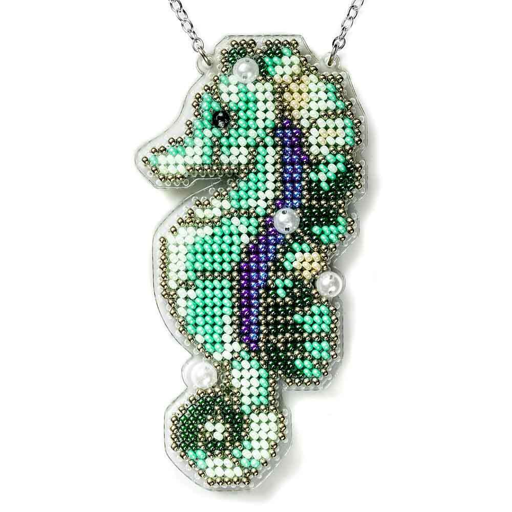 Set for embroidery with beads on a plastic base FLPL-104