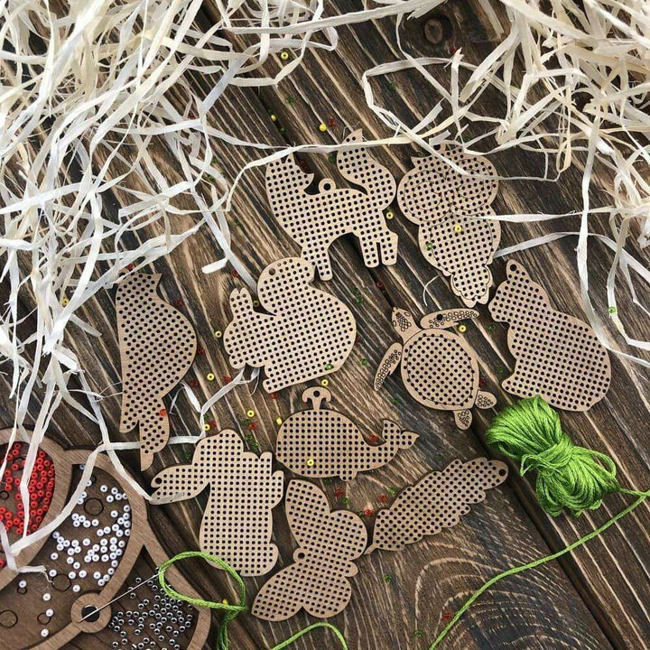 Set of blanks for embroidery on wood FLSW-005