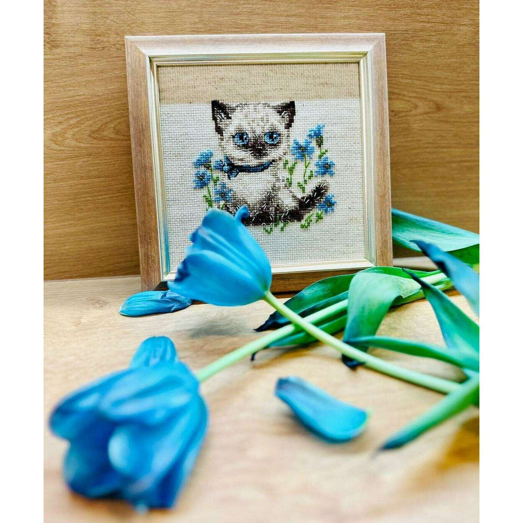 Siamese Kitten R2118 Counted Cross Stitch Kit
