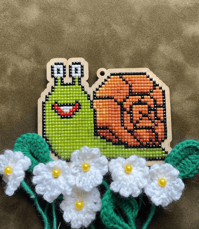 Snail CSw359 Diamond Painting on Plywood Kit