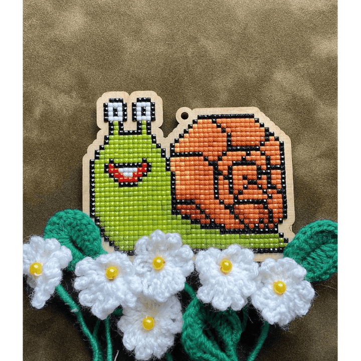 Snail CSw359 Diamond Painting on Plywood Kit